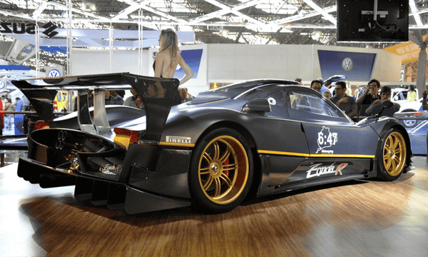Zonda R no Salão do Automóvel