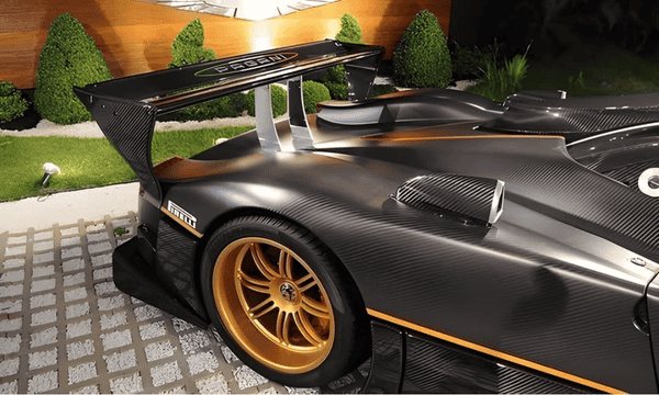 Zonda R