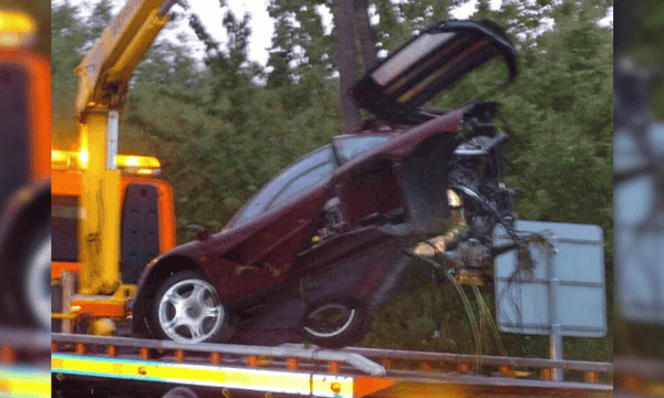 Acidente com o McLaren F1 de Rowan Atkinson em 2011
