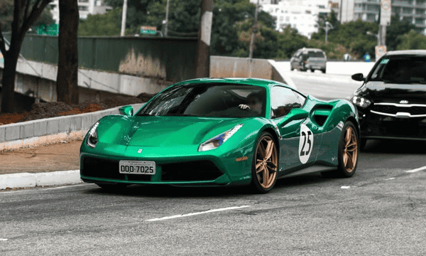 Ferrari 488 GTB “70th Anniversary” Verde Metallizzato