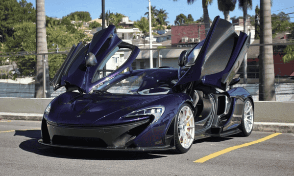 McLaren P1 Graphite Grey com PPF roxo