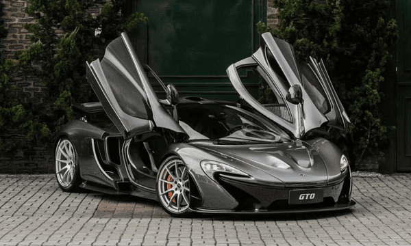 Segunda McLaren P1 que chegou no Brasil, em 2021