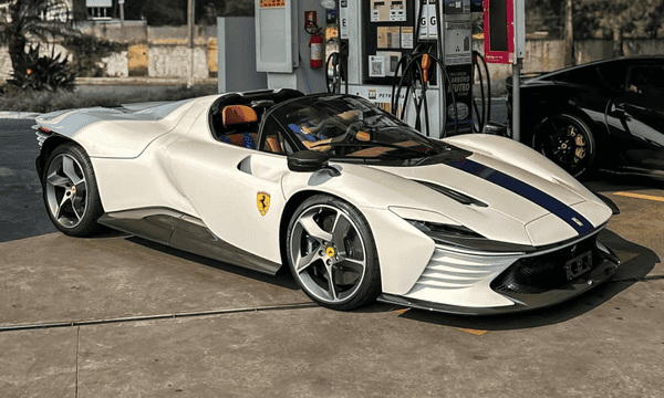 Segunda Ferrari Daytona SP3 que chegou no Brasil