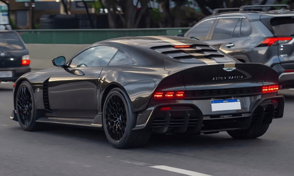 Aston Martin Valour em Sampa
