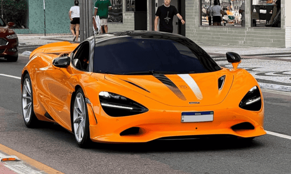 McLaren 750S 60th Anniversary