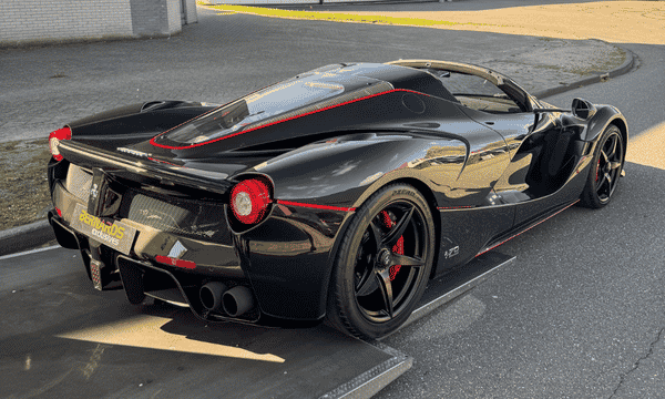Primeira Ferrari LaFerrari Aperta do Brasil